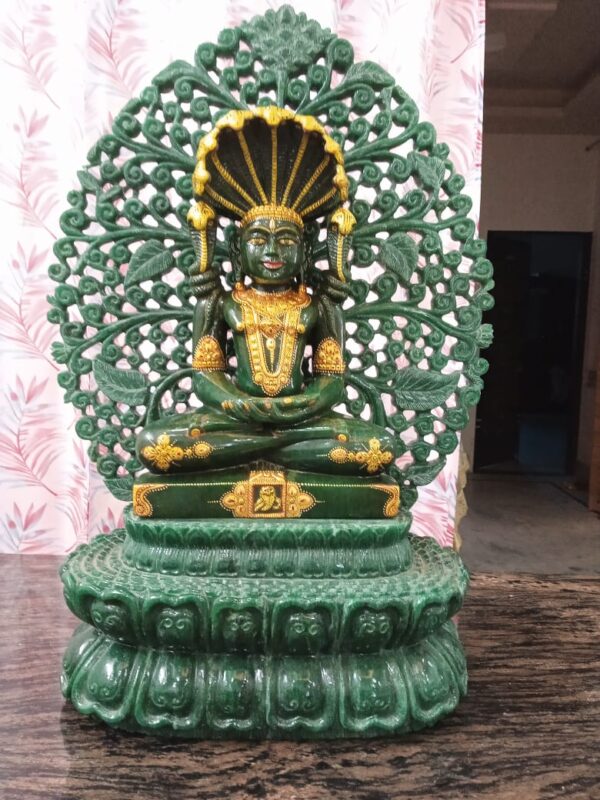 GREEN PARASNATH